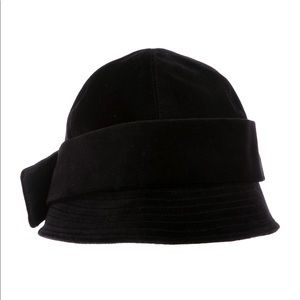 NWT Burberry London Black Velvet Hat
